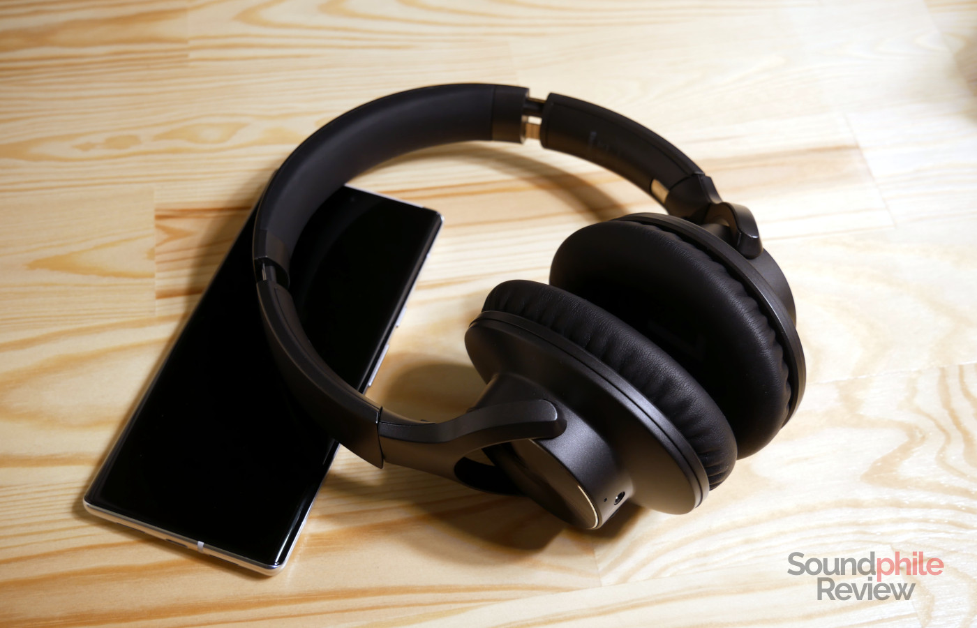 OneOdio A10 headphones product photo showing sleek design